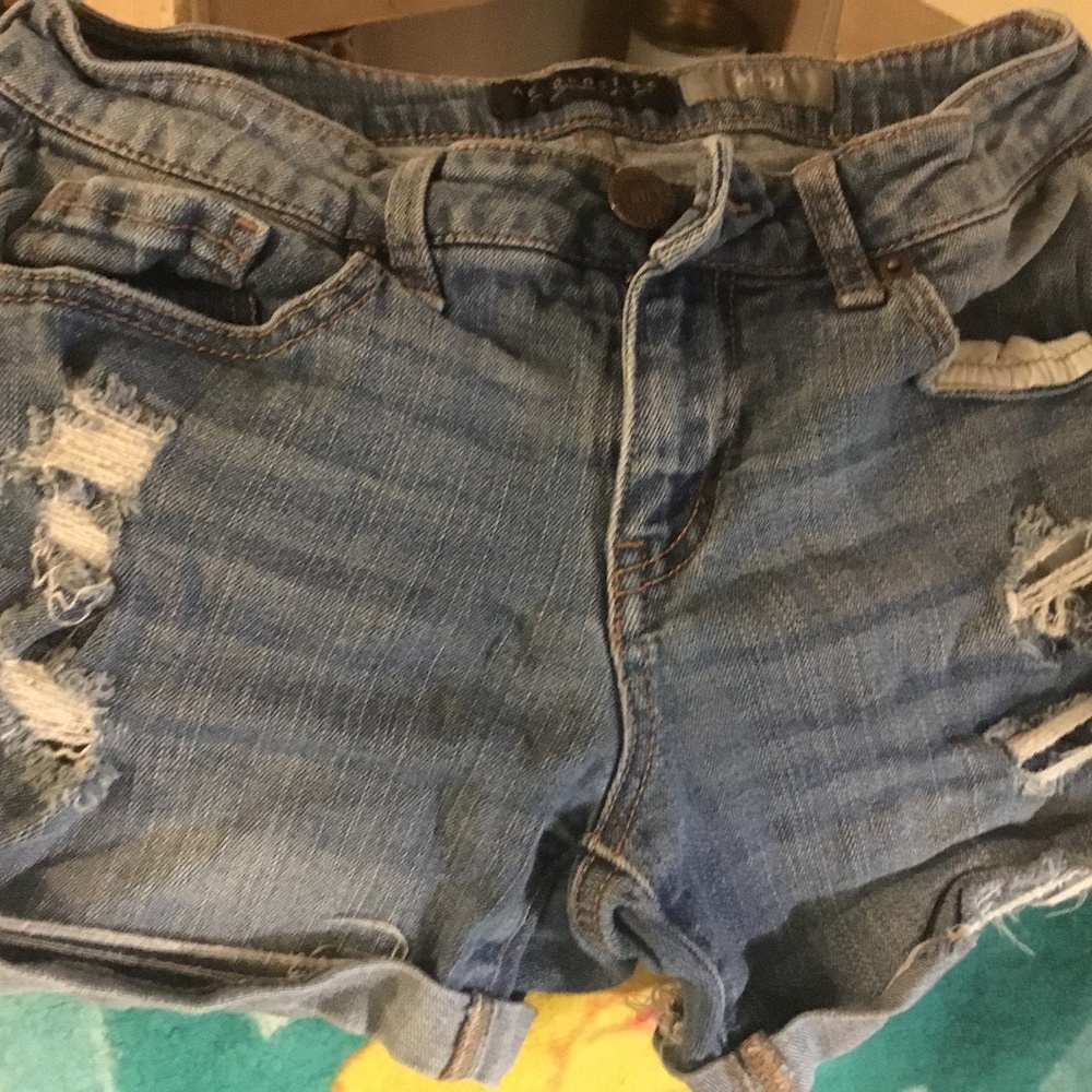 Aeropostal Jean shorts size 4